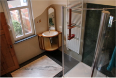 Andreas Rentsch 2006: Badezimmer in Naturstein