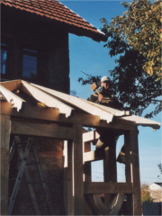Andreas Rentsch 2008: Nebeneingang, Fachwerk und Dachstuhl